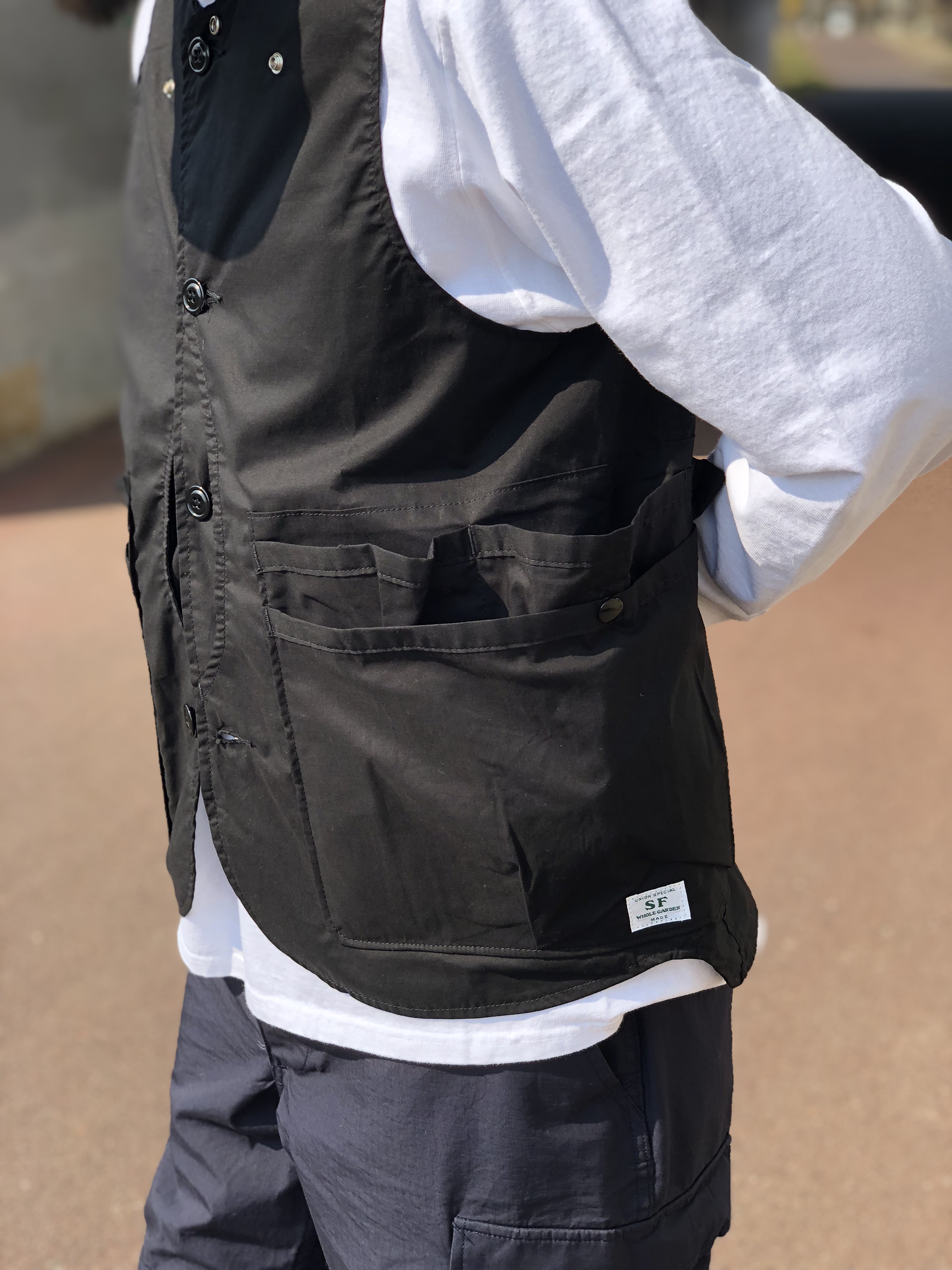 SASSAFRAS Whole Hole Vest トップス
