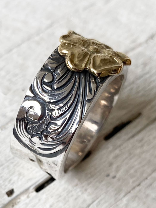 KARAKUSA ROSE RING No. 56 (12mm, 18K GOLD ACCENT) - Larry Smith