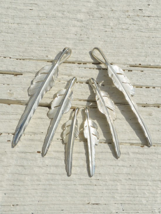 LARRYSMITH】 KAZEKIRI FEATHER PENDANT!! | Northrim Blog LARRYSMITH】 KAZEKIRI FEATHER PENDANT!! | Northrim Blog
