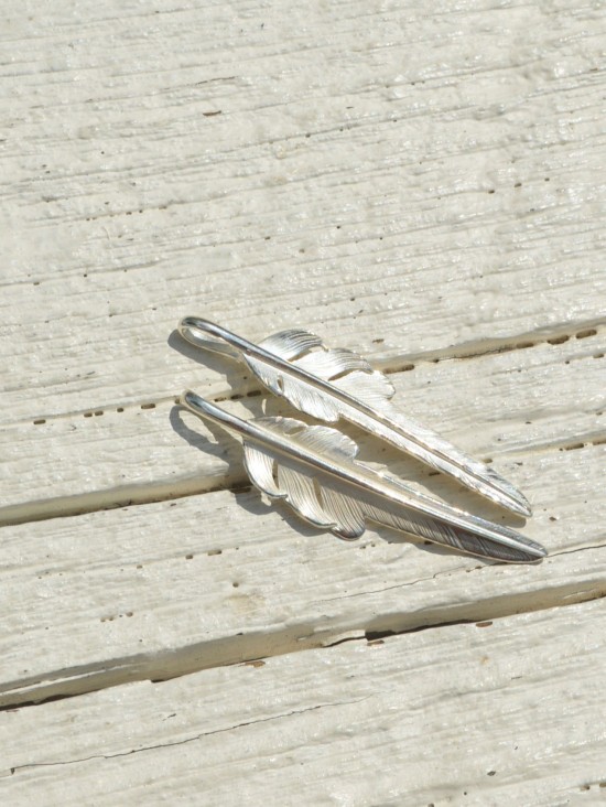 LARRYSMITH】 KAZEKIRI FEATHER PENDANT!! | Northrim Blog LARRYSMITH】 KAZEKIRI FEATHER PENDANT!! | Northrim Blog