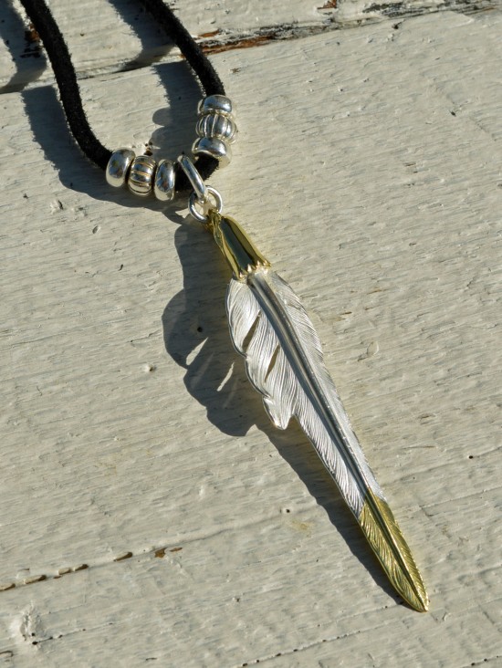 LARRYSMITH】 KAZEKIRI FEATHER PENDANT!! | Northrim Blog LARRYSMITH】 KAZEKIRI FEATHER PENDANT!! | Northrim Blog