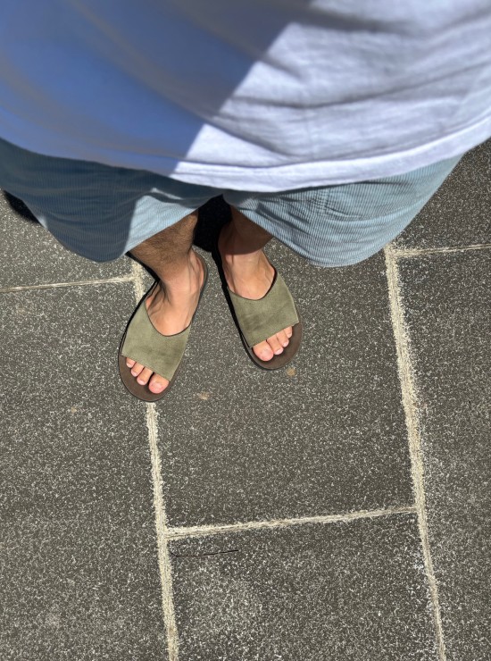 23