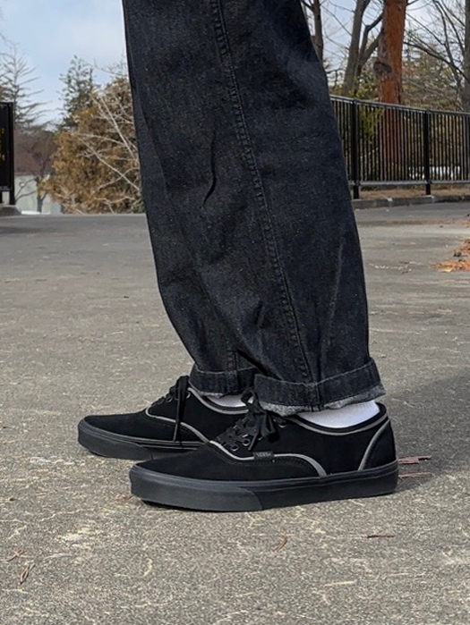 Authentic Sliver (Suede)
