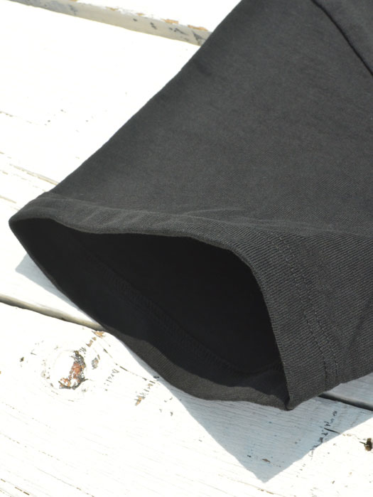 Dotsume Pocket T-Shirt