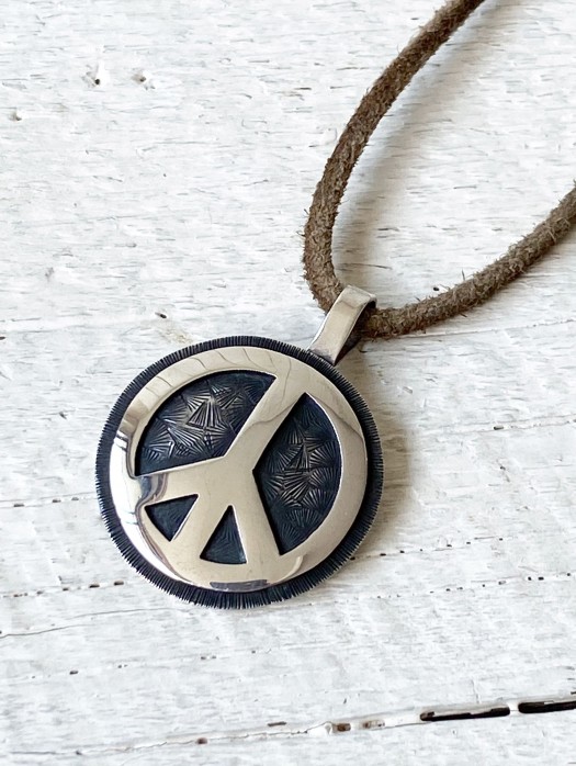 【Fernand Puhuhefvaya】 Overlay Peace symbols Pendant　