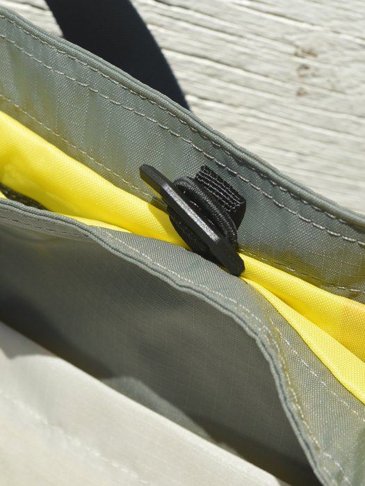 MOUNTAIN ESSENTIAL TOTE