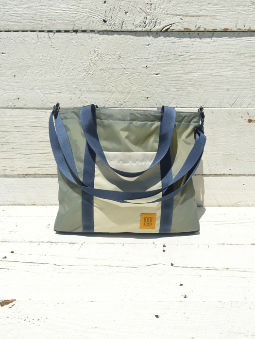 MOUNTAIN ESSENTIAL TOTE