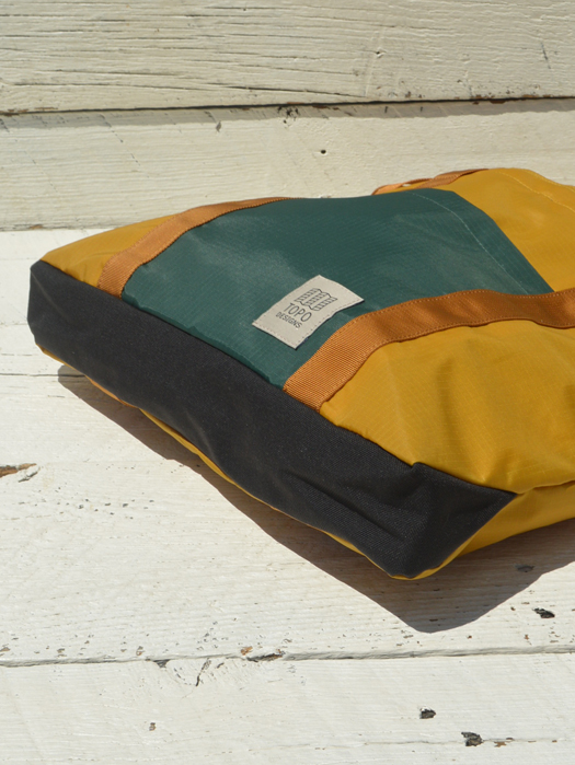 MOUNTAIN ESSENTIAL TOTE