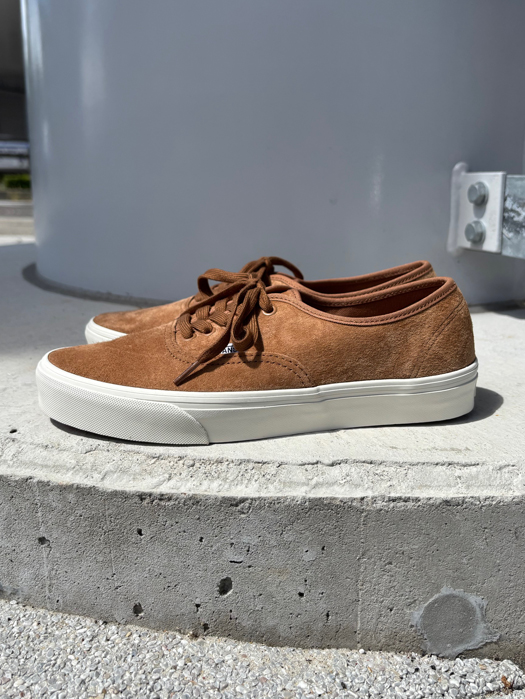 Authentic (Pig Suede)