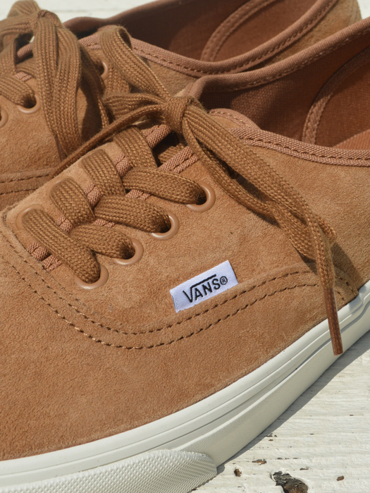Authentic (Pig Suede)
