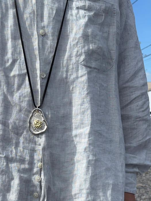 NL-0173 KARAKUSA TALL DARUMA PENDANT No.173 (18K、22K GOLD ACCENTS)