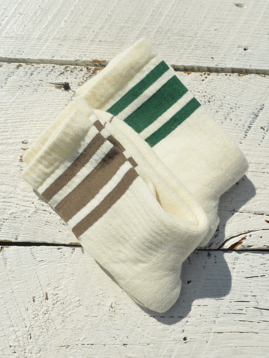 【WILDERNESS WEAR】 Half Beast Line Socks