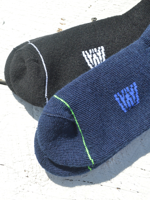 【WILDERNESS WEAR】 Half Beast Line Socks